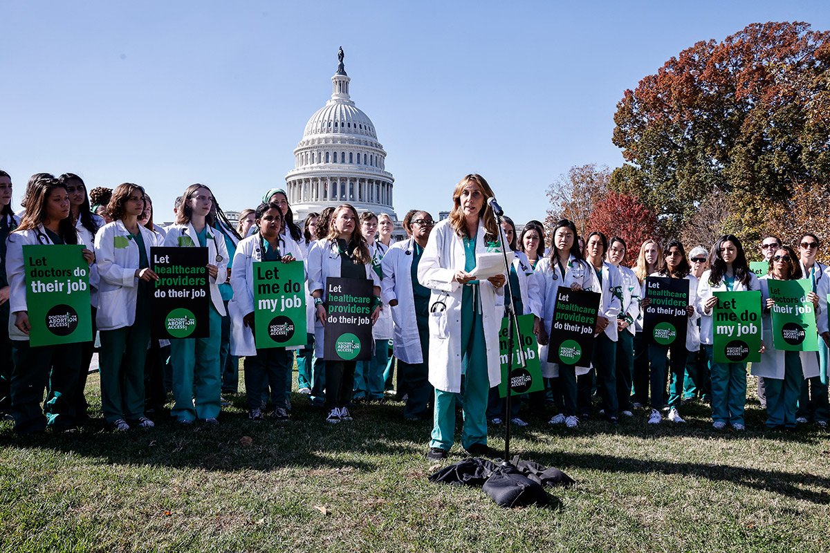 Cuatro estados de EEUU aprueban defender el derecho al aborto en sus constituciones