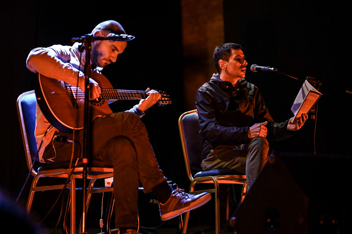 Juan Solá y El Alemán: “Con la música, la poesía y el humor damos lugar a la reflexión alejándonos de lo banal”
