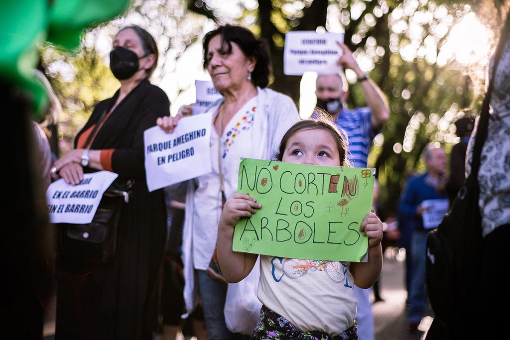 "Semaforazo" en rechazo a la construcción de un memorial en el Parque Ameghino
