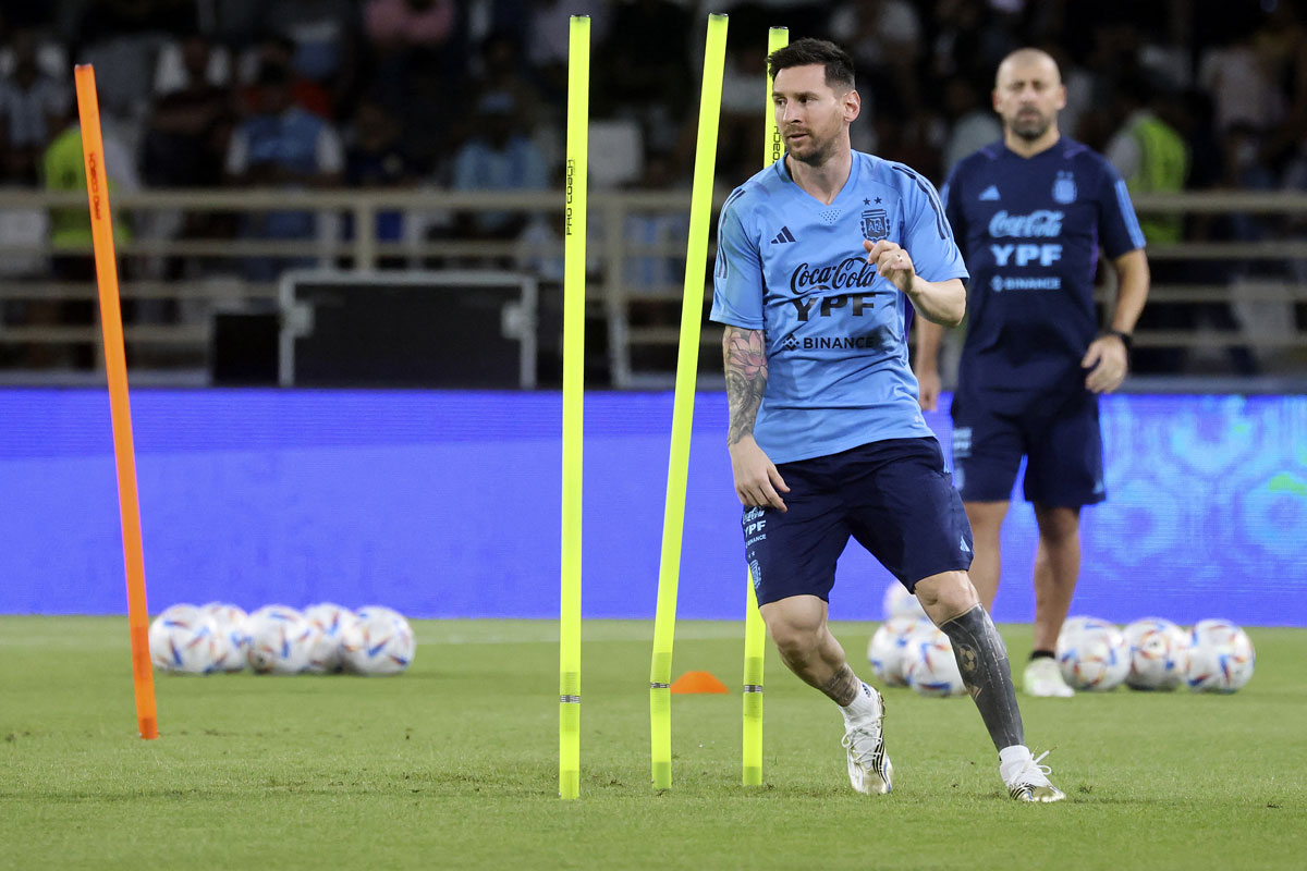Messi despertó fanatismo en Abu Dhabi en su primer entrenamiento