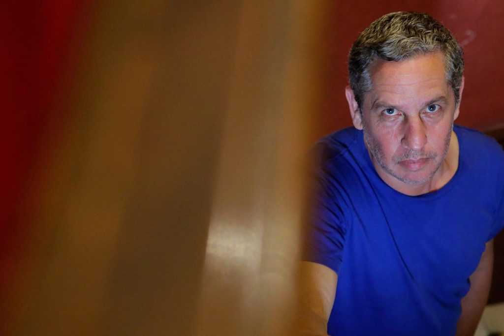 Guillermo Martínez: "Me gustan más las novelas sin artilugios tecnológicos" 1 Guillermo Martínez: "Me gustan más las novelas sin artilugios tecnológicos"