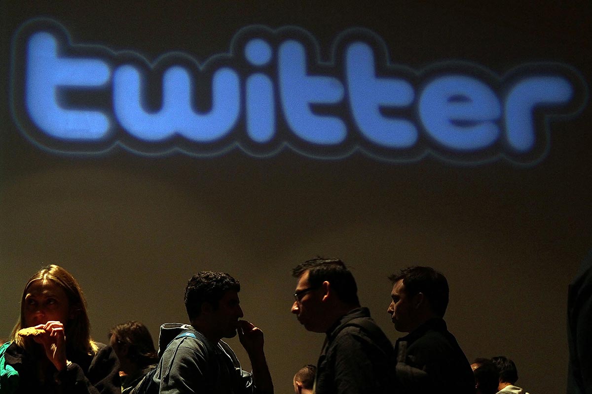 Renuncia masiva de empleados de Twitter pone en riesgo su continuidad