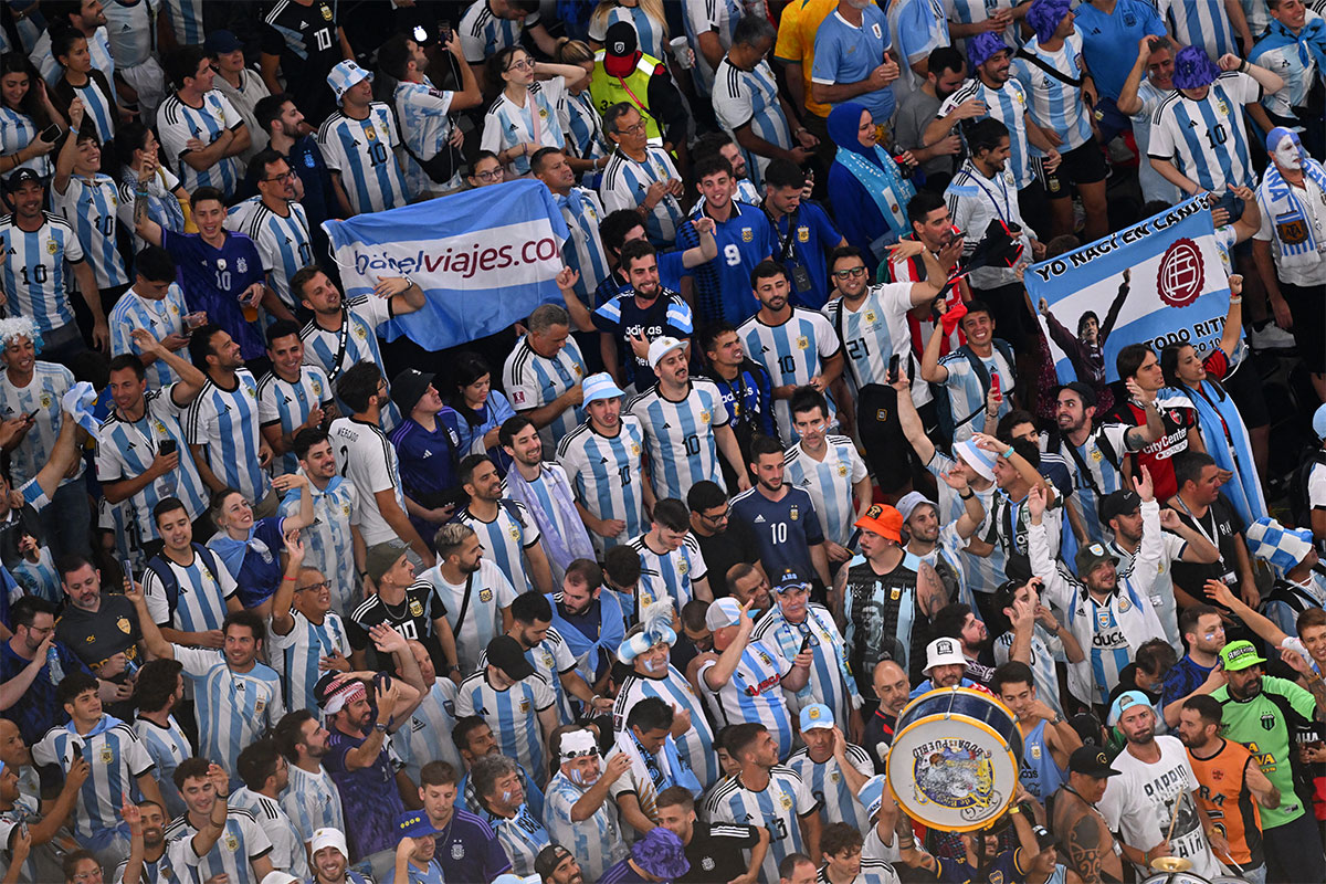 «Esto es Doooha», el grito de un Mundial que los argentinos también juegan en las tribunas