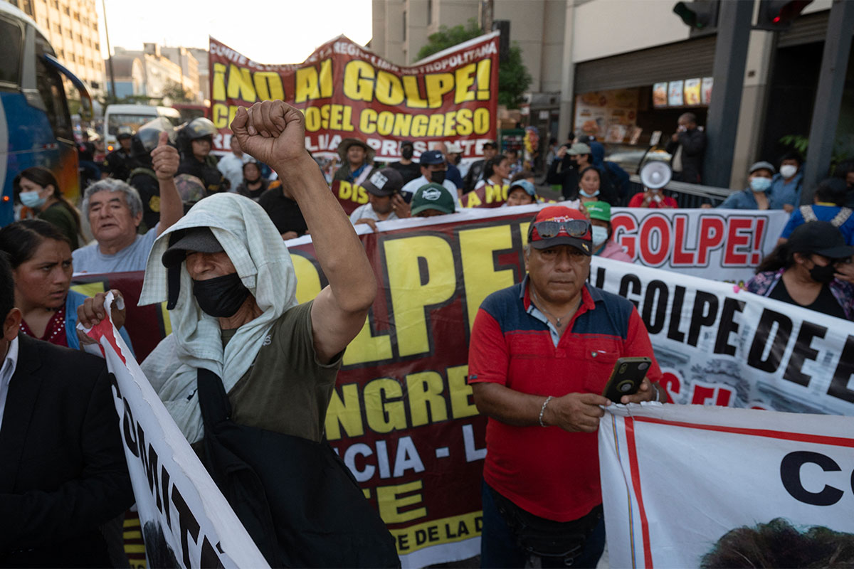 La pulseada entre Castillo y el Congreso peruano parece ir en camino del golpe encubierto