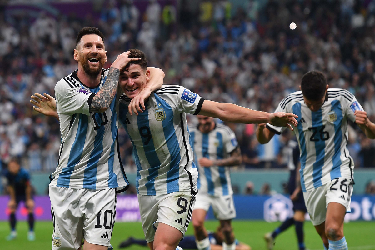 Argentina le gana 3 a 0 a Croacia en busca de una nueva final