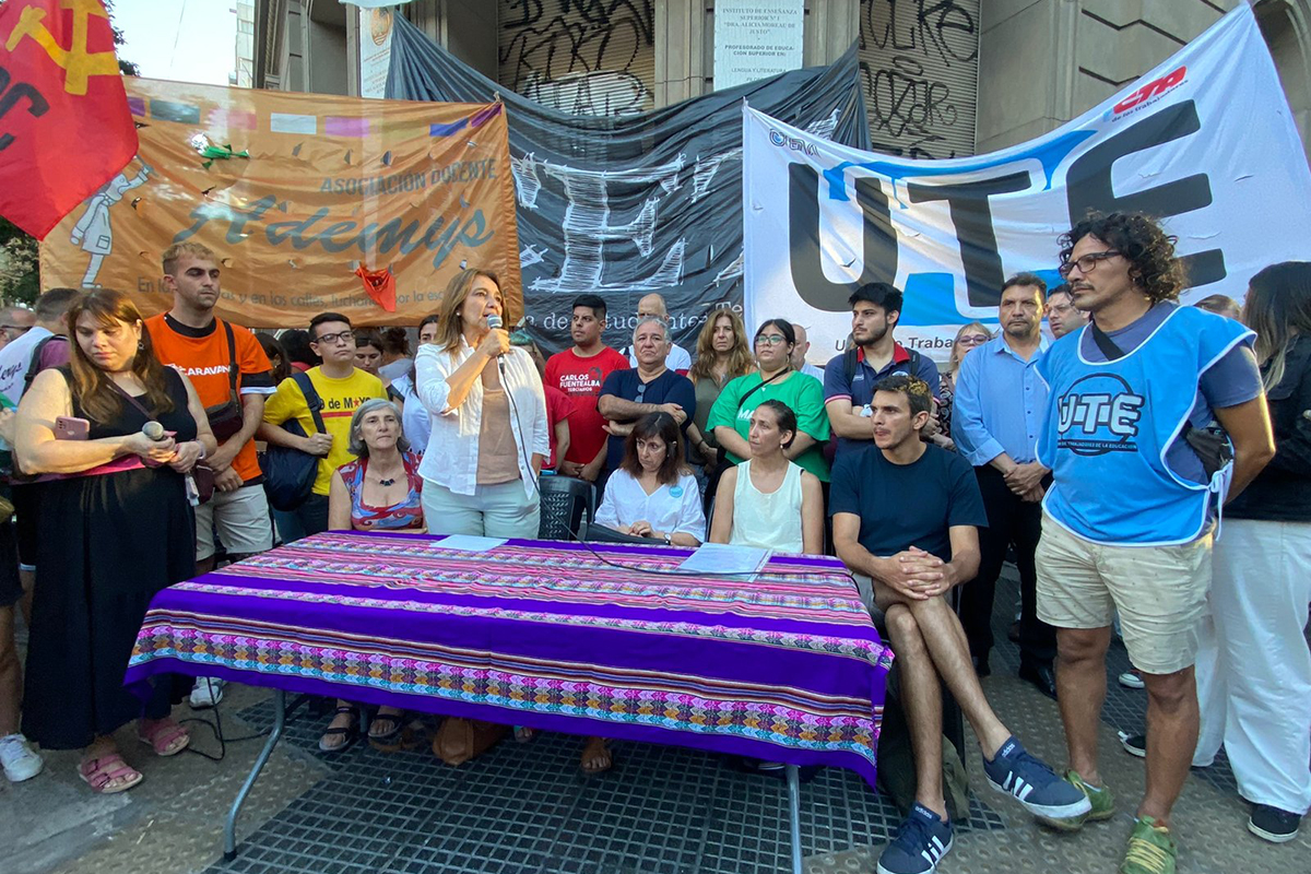 Abrazo al Alicia Moreau de Justo: “El proyecto de Larreta necesita de estudiantes y docentes resignados”