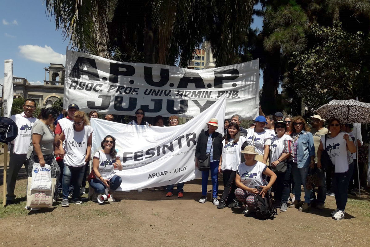 Trabajadoras y trabajadores profesionales de Jujuy marcharon y denunciaron hostigamiento