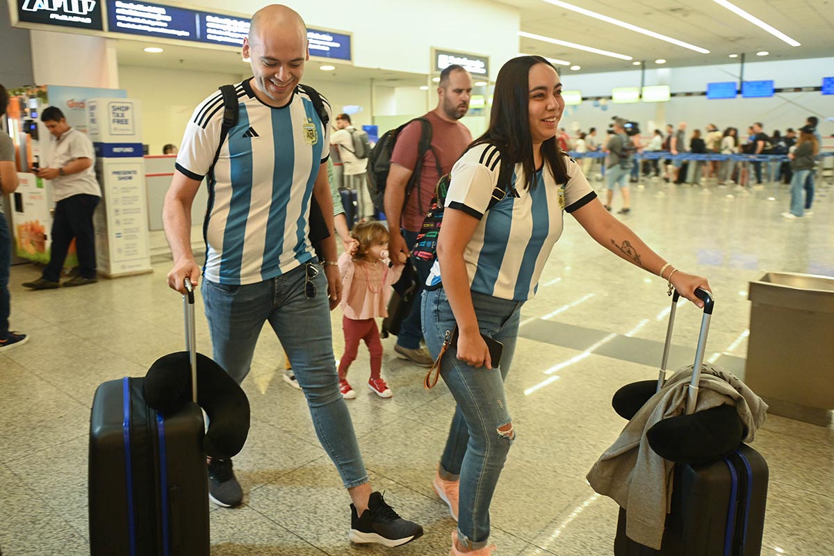 Aerolíneas Argentinas suma un segundo vuelo a Qatar: el primero se agotó en media hora