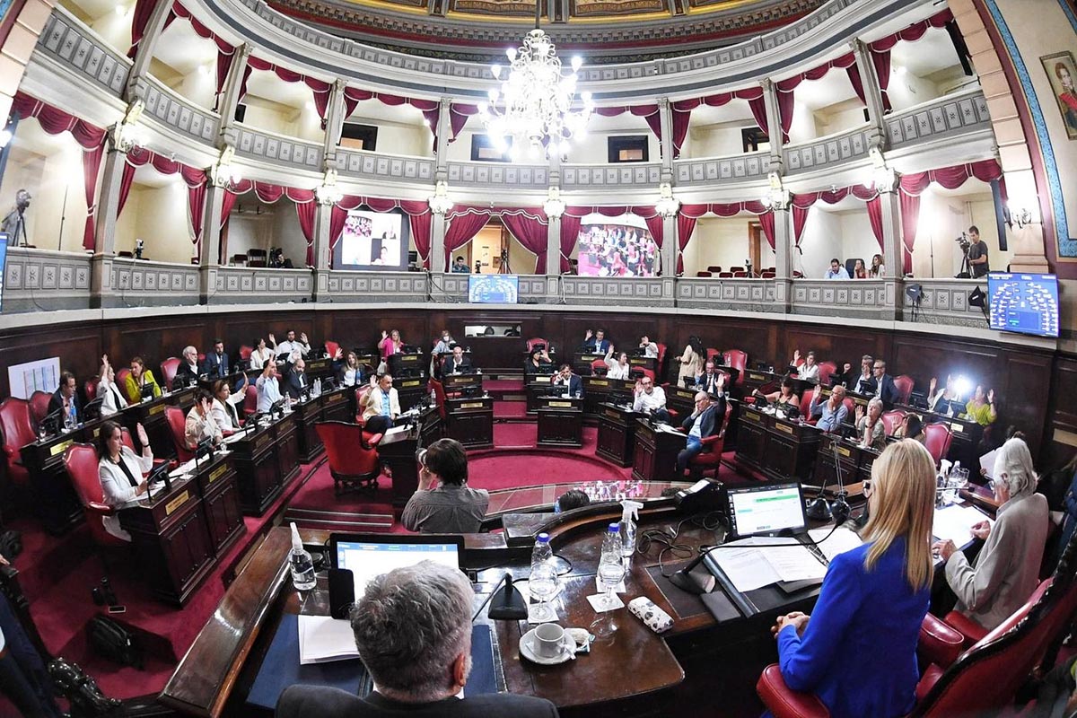 Tras una jornada maratónica, la Legislatura bonaerense aprobó el Presupuesto y la ley impositiva