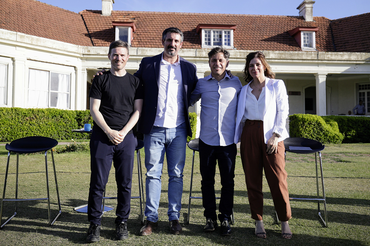 Kicillof anunció una nueva edición de los viajes gratis para egresados