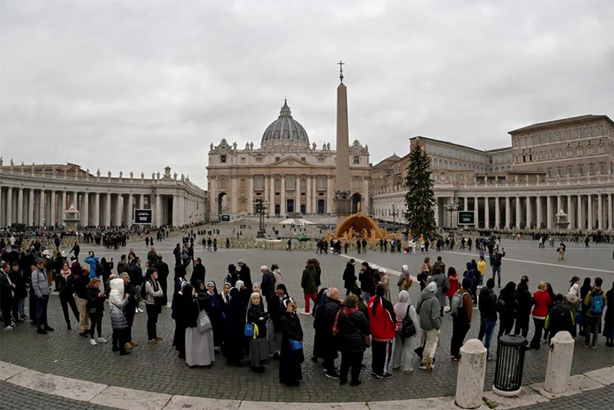 Más de 65 mil personas despidieron a Benedicto XVI en la Basílica de San Pedro