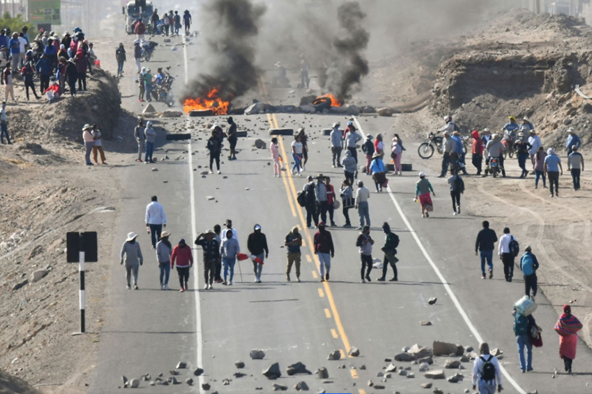 Día de máxima tensión en Perú: se espera una gran marcha en Lima para exigir la renuncia de Boluarte