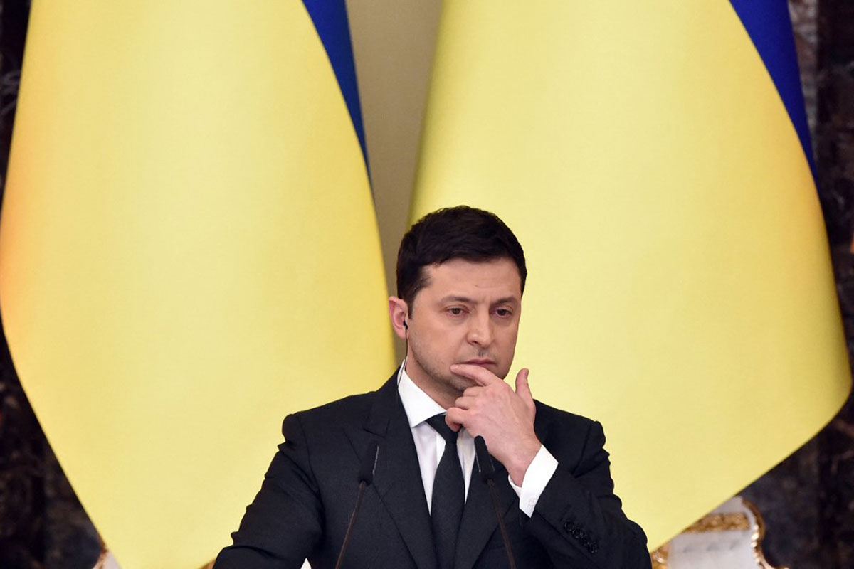 Ola de renuncias y destituciones en Ucrania por escándalo de corrupción en el Ejército