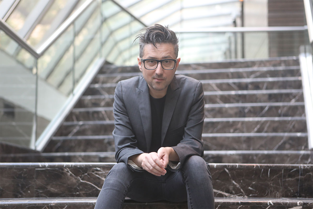 Patricio Pron: “Leer ciertos libros es traicionar lo que nos convirtió en lectores”