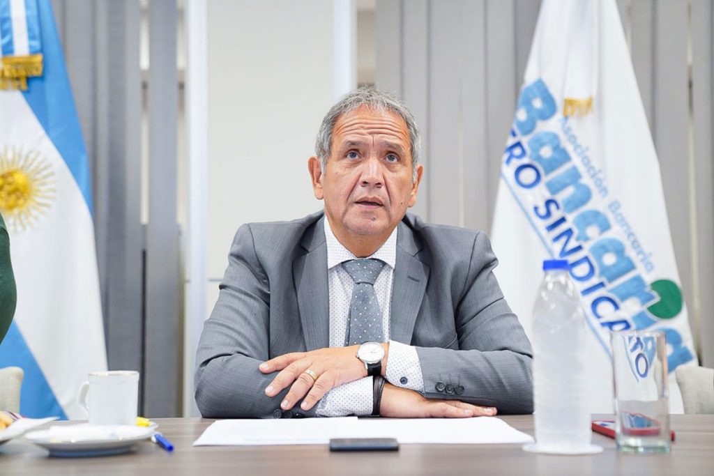 La Justicia frenó el decreto de Javier Milei que pretendía convertir al Banco Nación en una sociedad anónima 1 justicia milei