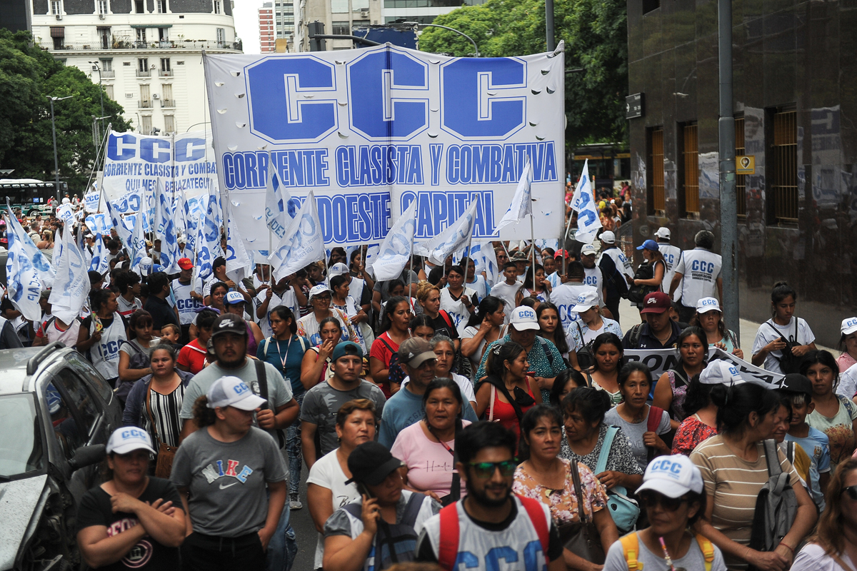 Nueva marcha para repudiar a la Corte: respaldo al juicio político y reclamo por la proscripción de CFK
