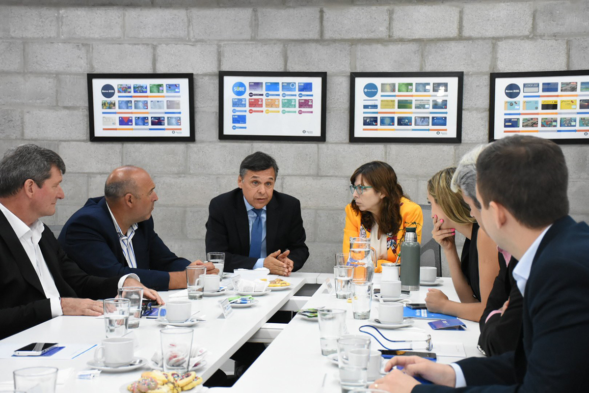 Nación instalará 40 paradas seguras con cámaras y botones de pánico en Rosario