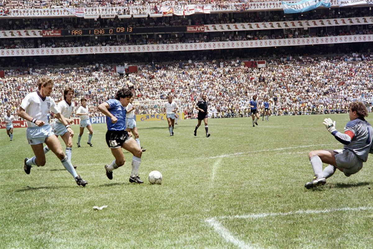 Maradona, Raquel Welch y el gol a los ingleses