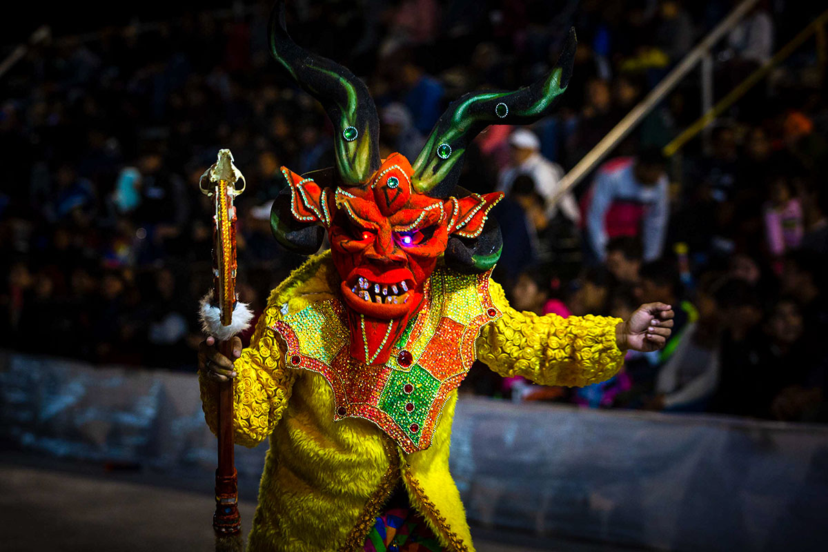 Diablos, carroceros y reyes: historias del carnaval argentino