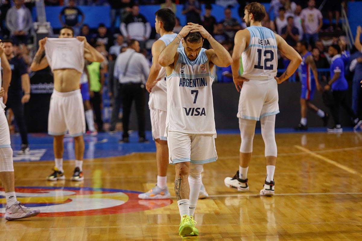 La noche negra del básquet: increíble derrota y Argentina afuera del Mundial