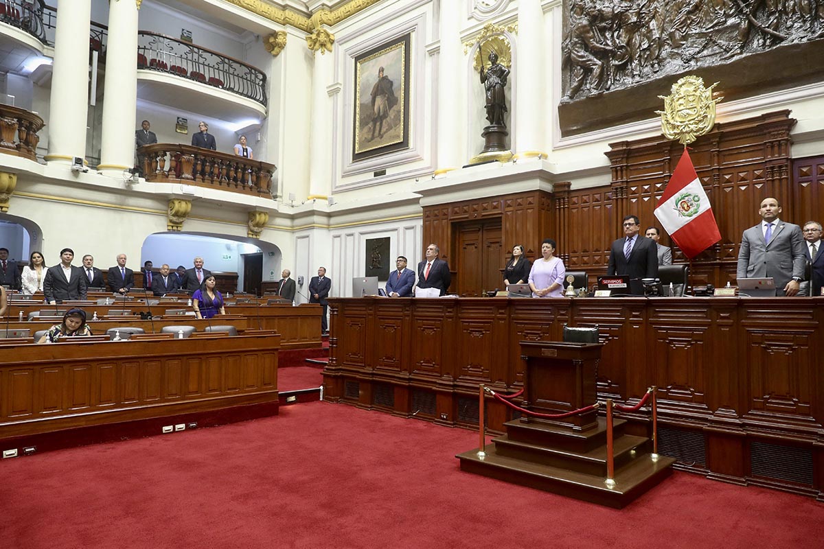 Pese al reclamo en las calles, el Congreso peruano volvió a rechazar el adelanto de las elecciones