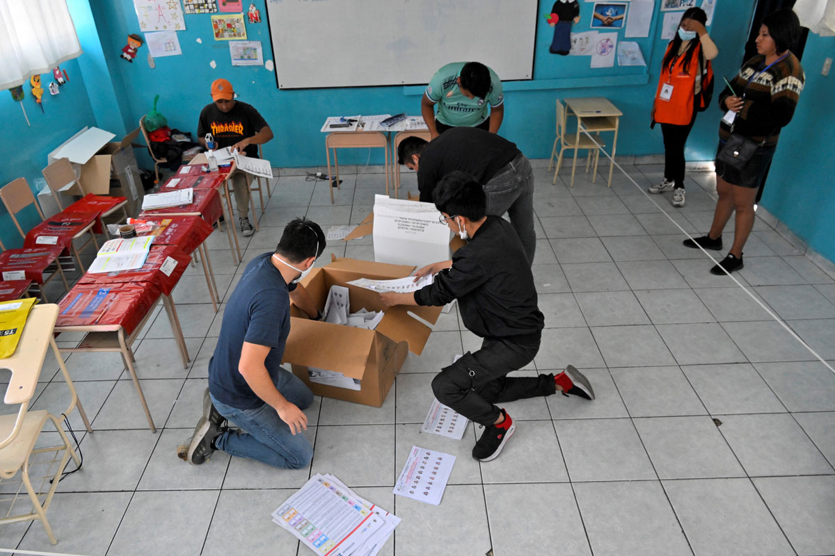 Ecuador: el correísmo gana las alcaldías de Quito y Guayaquil