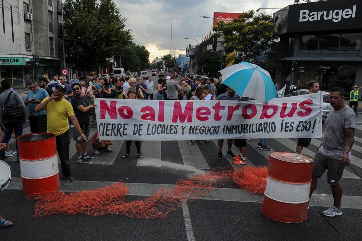 Confirman que el Metrobus que construye Larreta en Alberdi y Directorio es ilegal