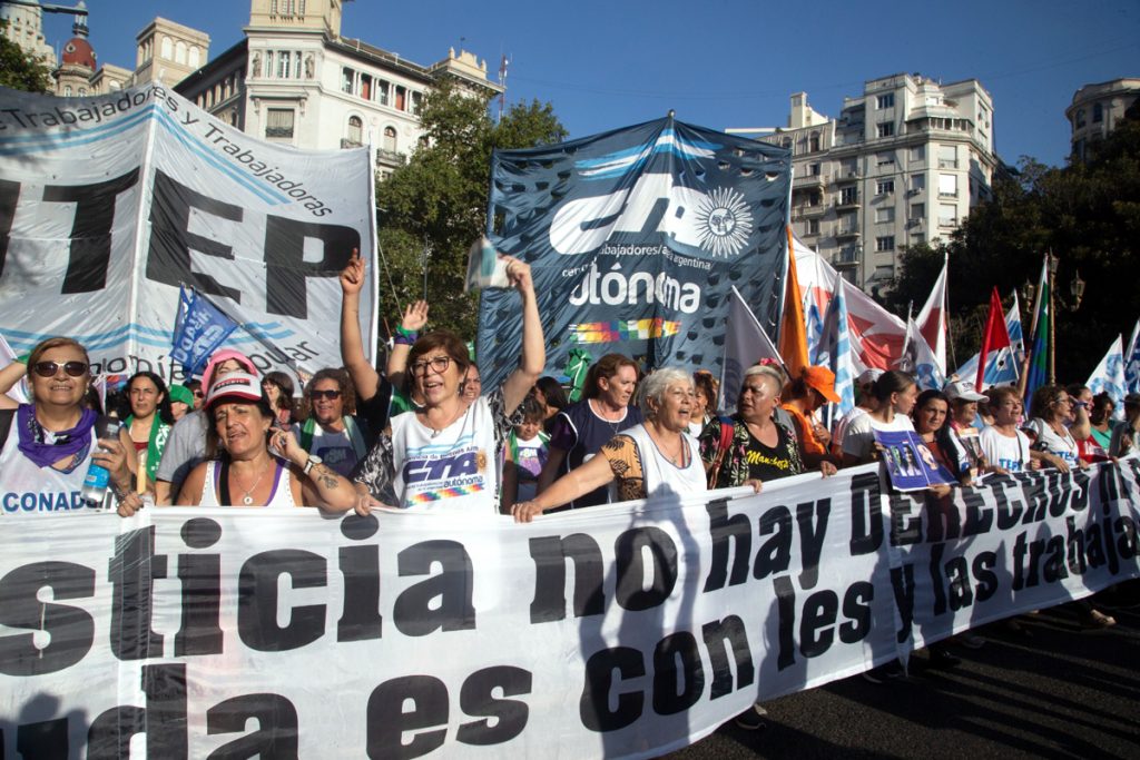 Contundente mensaje del 8M: "Con esta justicia no hay derechos ni democracia, la deuda es con lxs trabajadorxs"