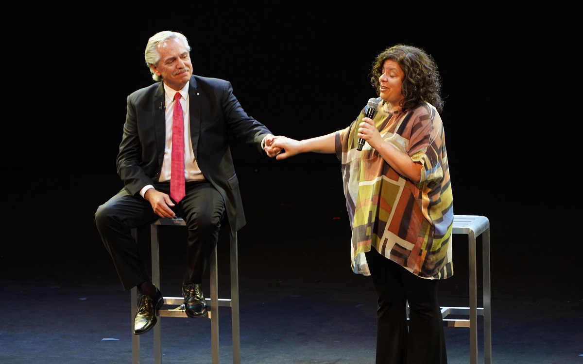 El presidente expresó su «gratitud eterna» al personal de salud que combatió a la pandemia