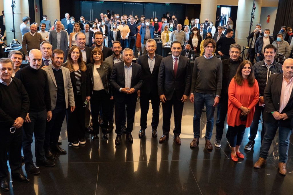 Tras desafiar a Macri, Larreta busca asegurar el control de la Ciudad 1 Tras desafiar a Macri, Larreta busca asegurar el control de la Ciudad