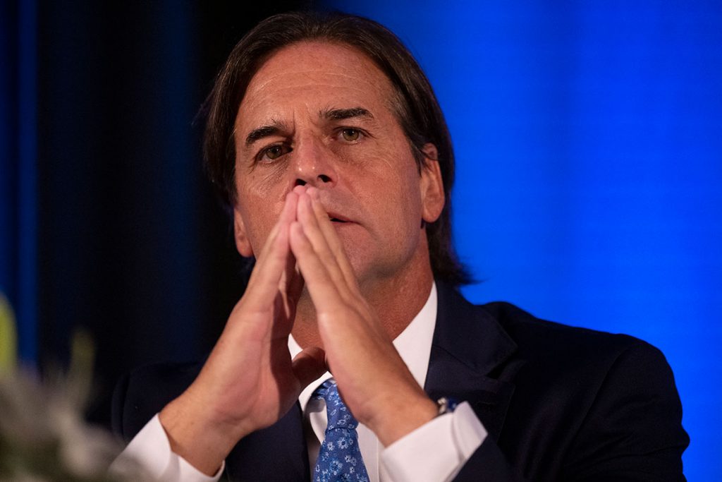 Alberto Fernández en la cumbre de presidentes de Brasilia: cercanía con Lula y contrapunto con Lacalle Pou 1 Alberto Fernández Lacalle Pou