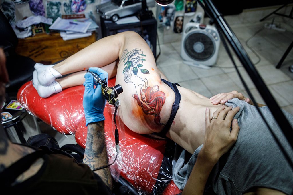 De Messi al microrrealismo: un viaje al mundo de los tatuajes 1 De Messi al microrrealismo: un viaje al mundo de los tatuajes