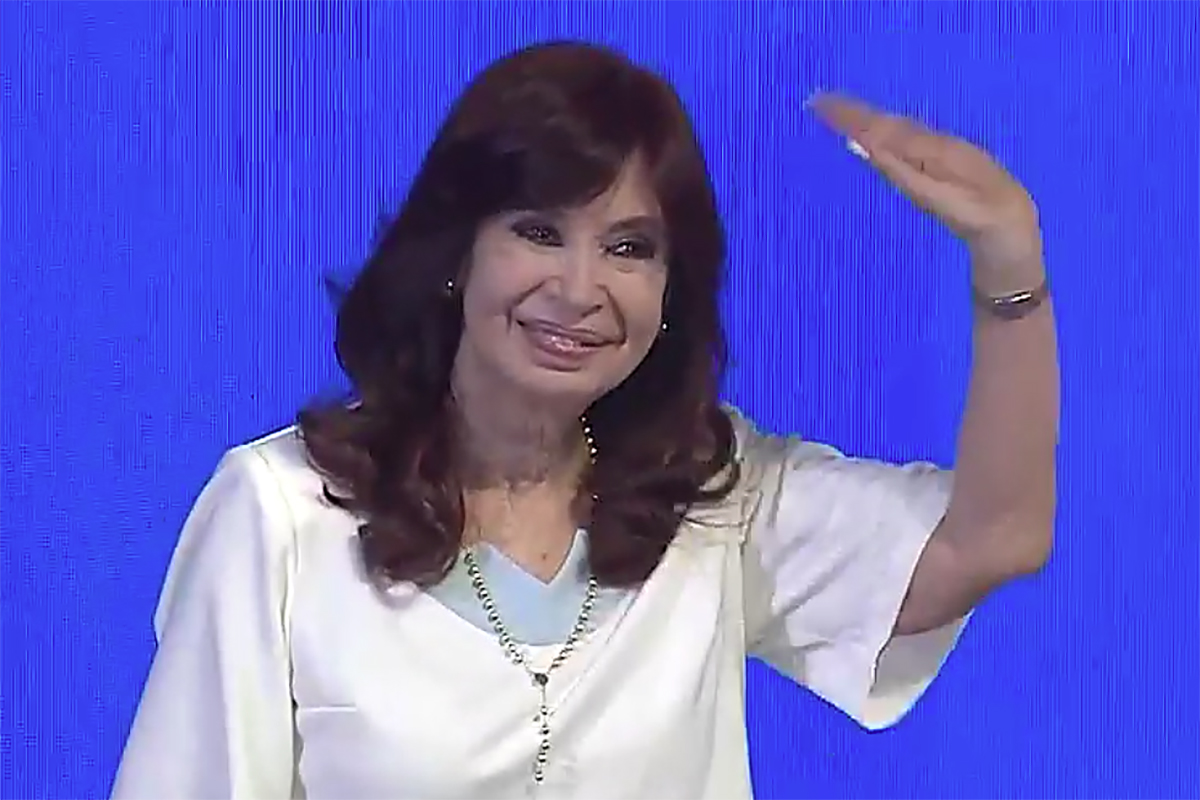 Cristina, contra la dolarización: «Que no nos vengan a convencer de volver atrás para resolver el presente»