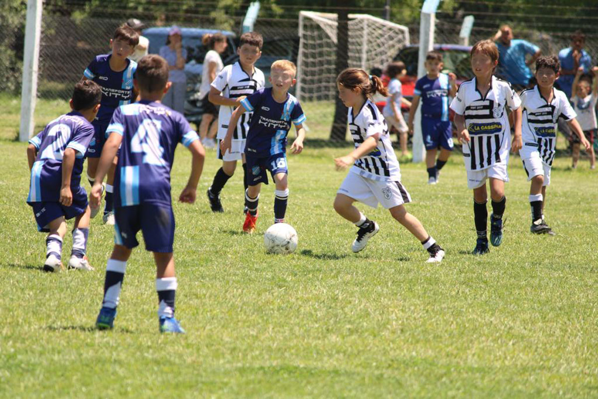 La lucha de Argi, la chica de 8 años que quiere jugar al fútbol, tiene final feliz
