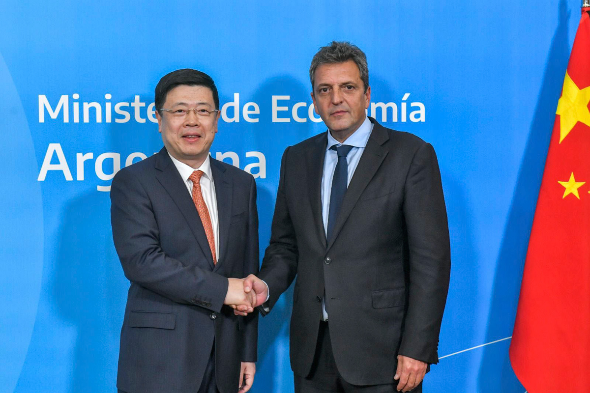 Economía reactivó el swap con China para evitar pagar importaciones con dólares