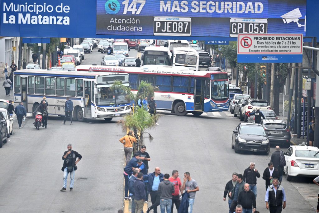Tras el crimen del chofer, apuran la instalación de cámaras en los colectivos y el armado de un centro de monitoreo 1 Tras el crimen del chofer, apuran la instalación de cámaras en los colectivos y el armado de un centro de monitoreo