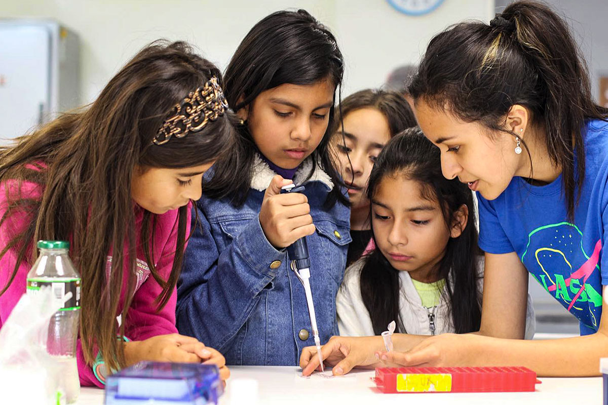 Día Internacional de las Niñas en TICs: solo un tercio de matrículas en escuelas técnicas es de mujeres