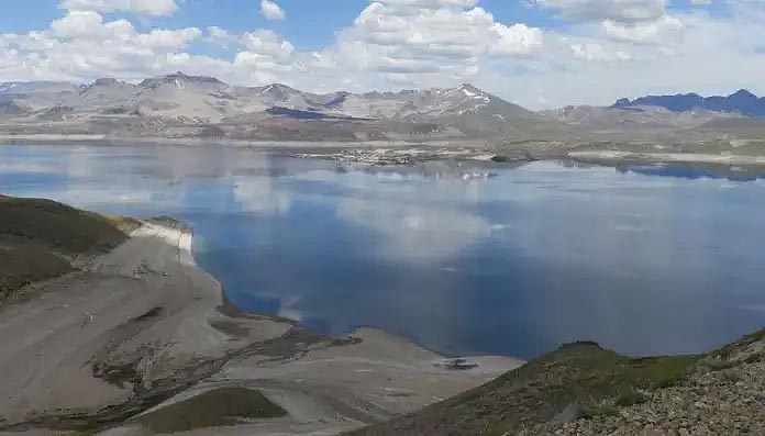 Alerta Amarilla en la región de Neuquén y Mendoza por el Complejo Volcánico Laguna del Maule