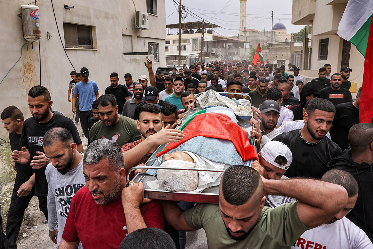 El Ejército de Israel mató a un adolescente palestino e hirió a otros dos