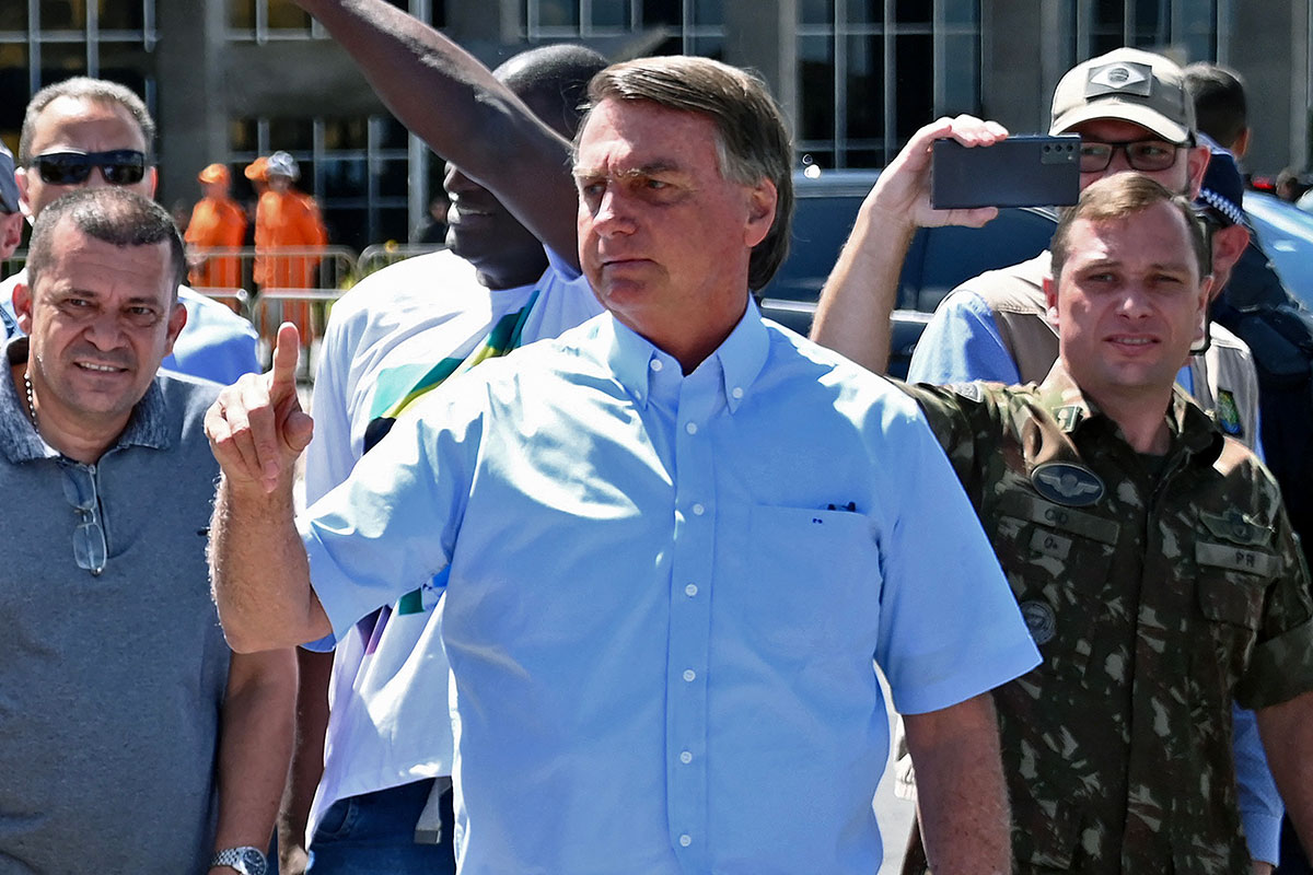 Jair Bolsonaro ya planea participar de la asunción presidencial de Milei