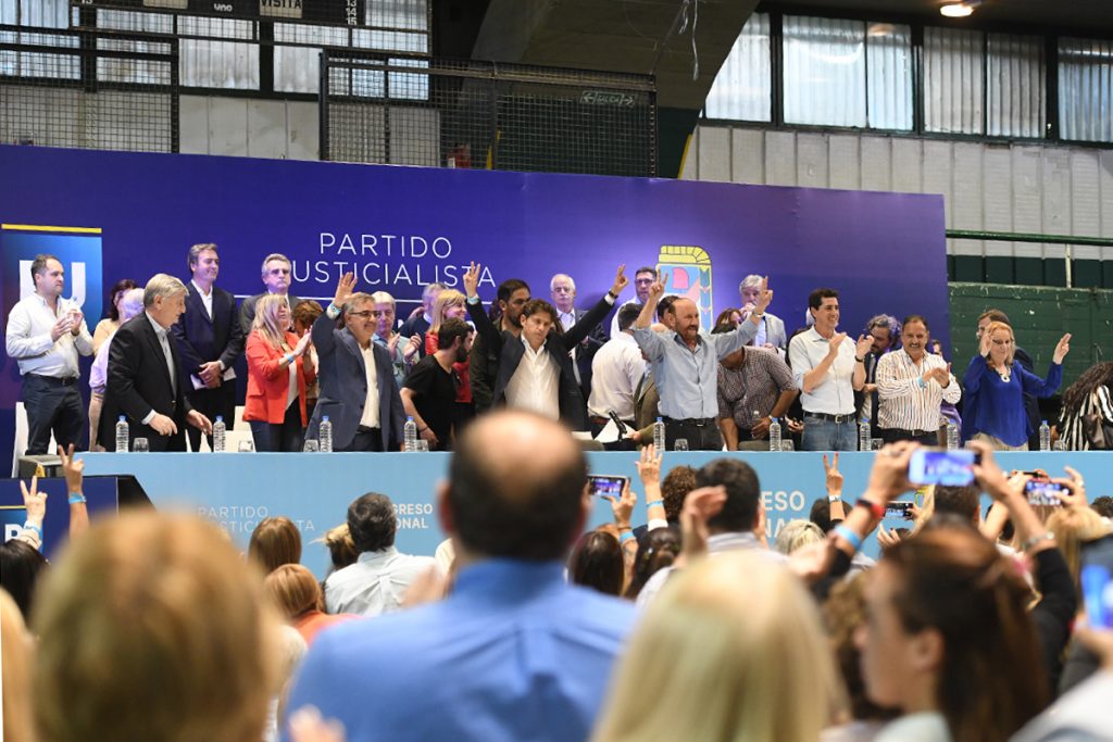 Desconcierto en el Congreso del PJ que apostaba a ser un paso más en el impulso a la candidatura de Cristina