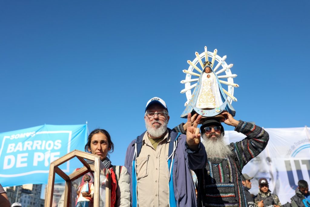Contra el ajuste: organizaciones marchan hacia Desarrollo Social 2 Contra el ajuste: organizaciones marchan hacia Desarrollo Social