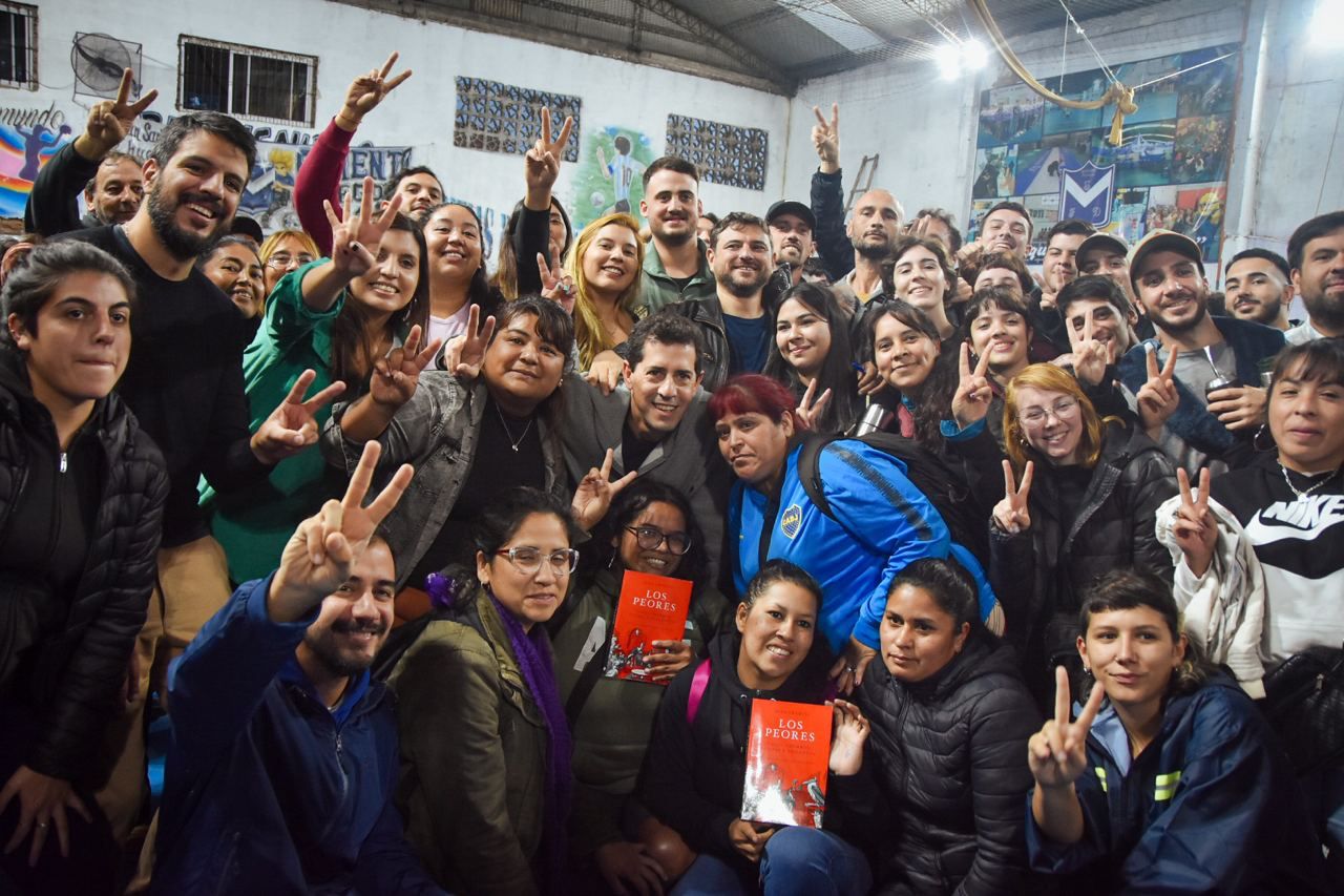 Wado de Pedro y Juan Grabois compartieron un encuentro con jóvenes en Villa Fiorito