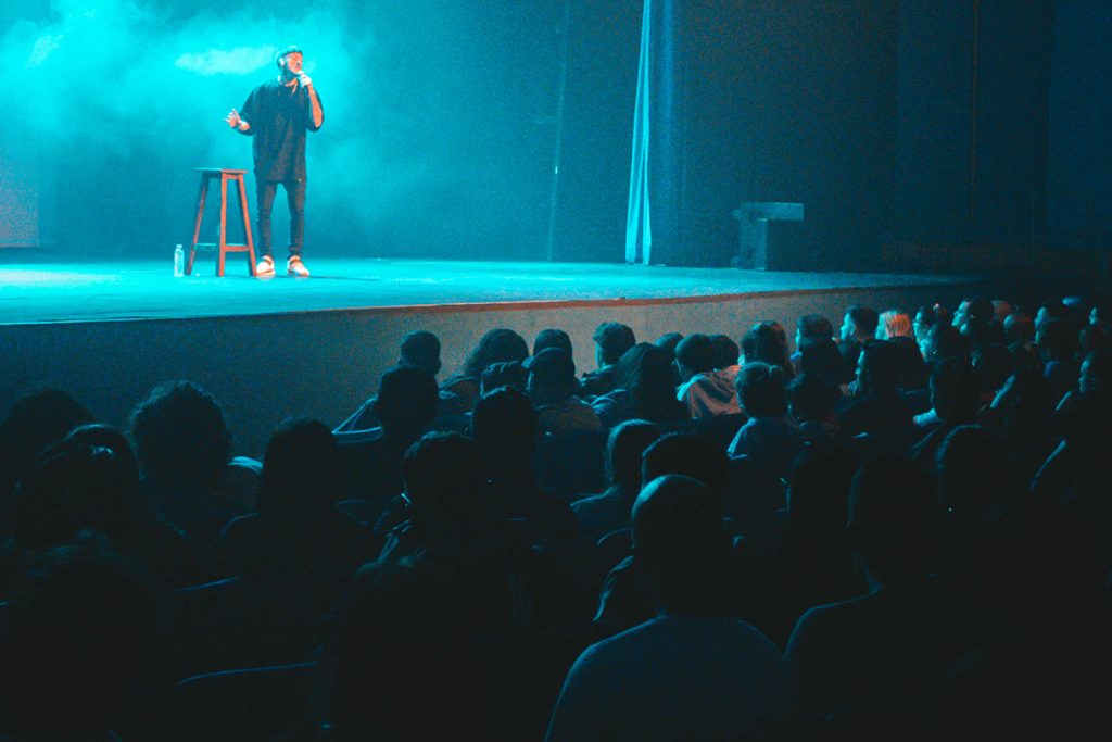"Casi adulto", el unipersonal de Julián Bellese que nació en las redes y se convirtió en un éxito teatral 2 Julián Bellese Casi adulto
