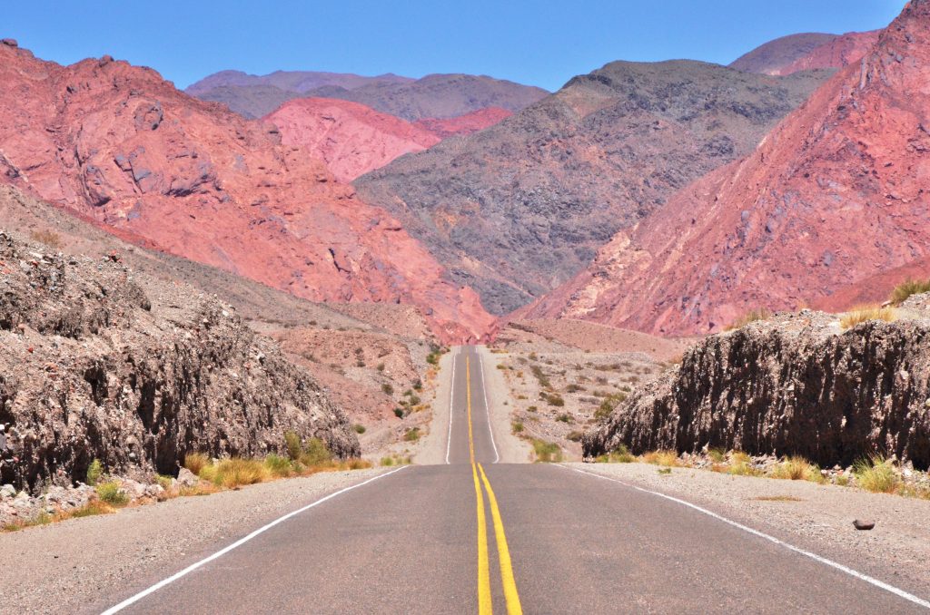 Rutas argentinas: cinco opciones para conocer a fondo nuestro país