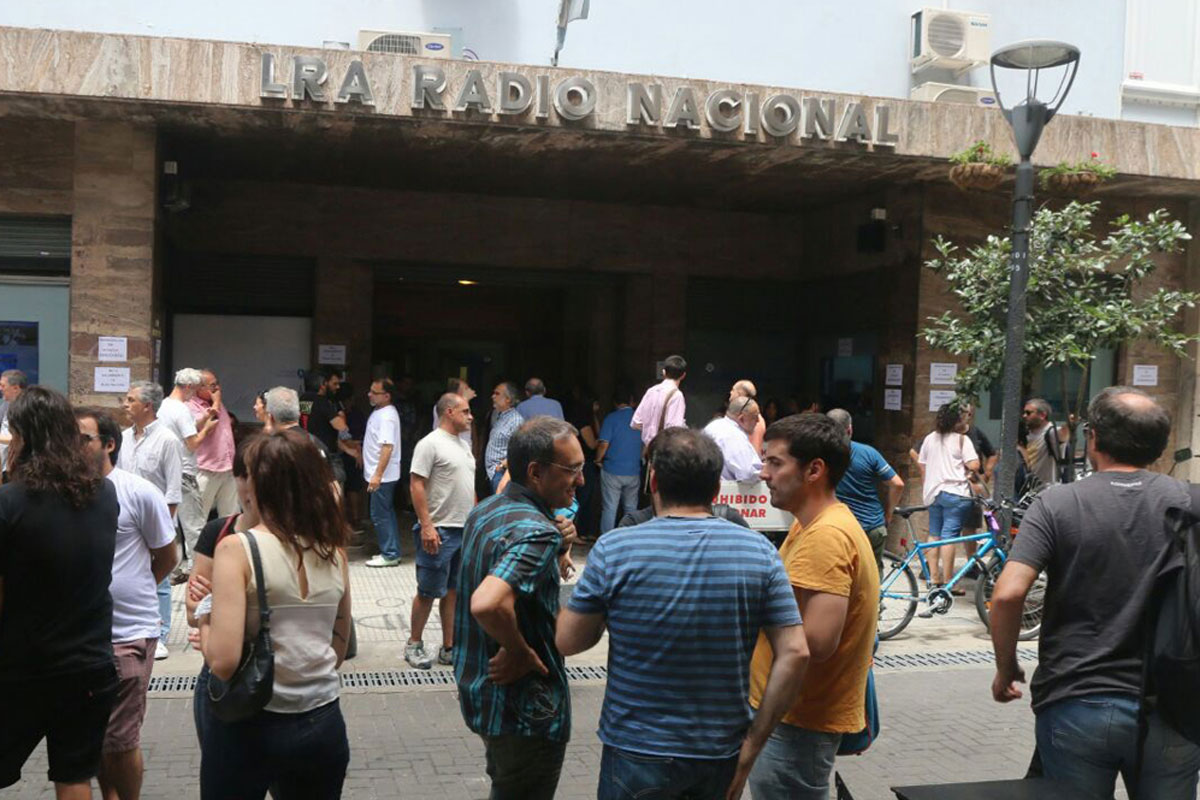 Trabajadores de prensa declaran el alerta y movilización en Radio Nacional