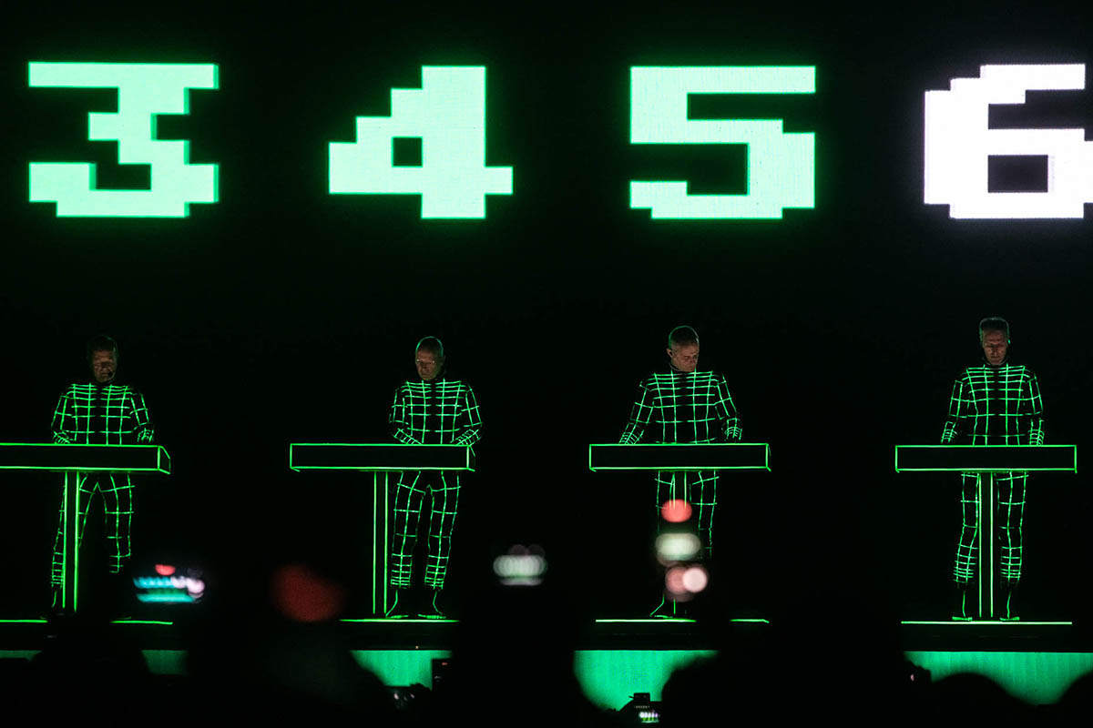 Kraftwerk: el futuro llegó hace rato, pero brilló como nunca en el Movistar Arena