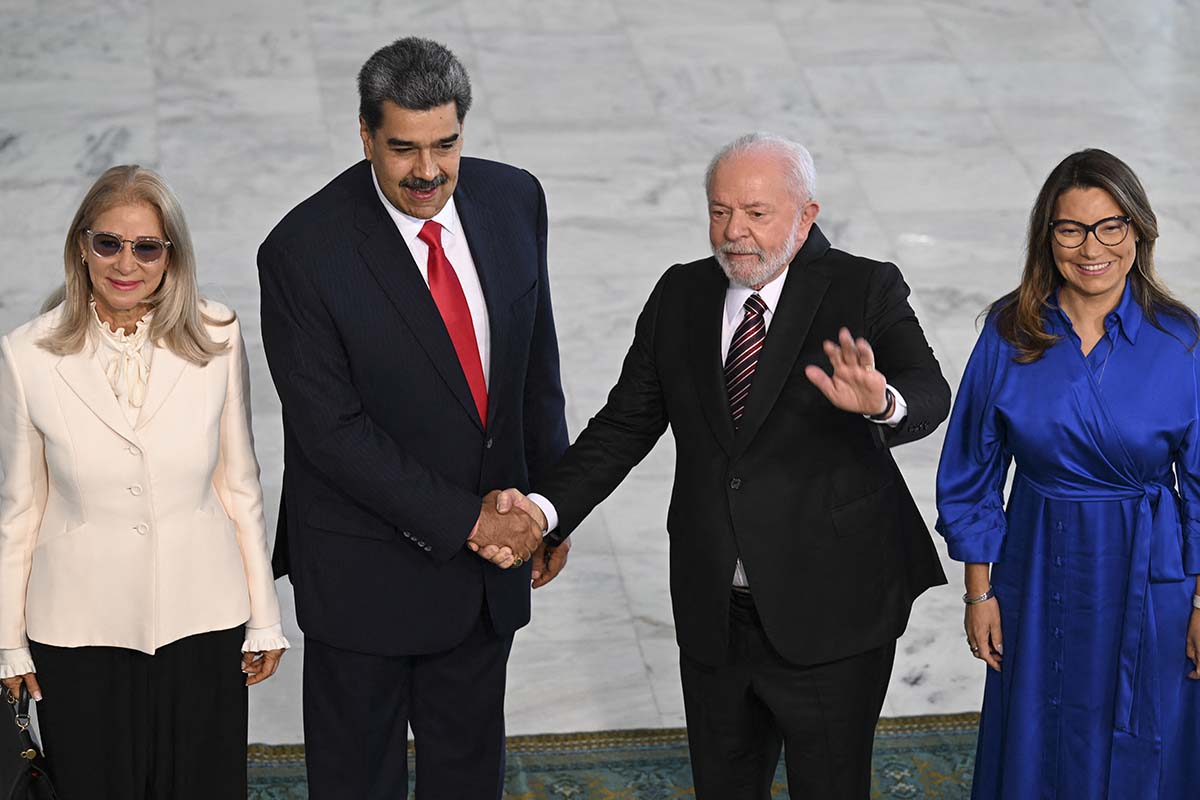 Lula recibe a Maduro en la previa de la cumbre de presidentes suramericanos