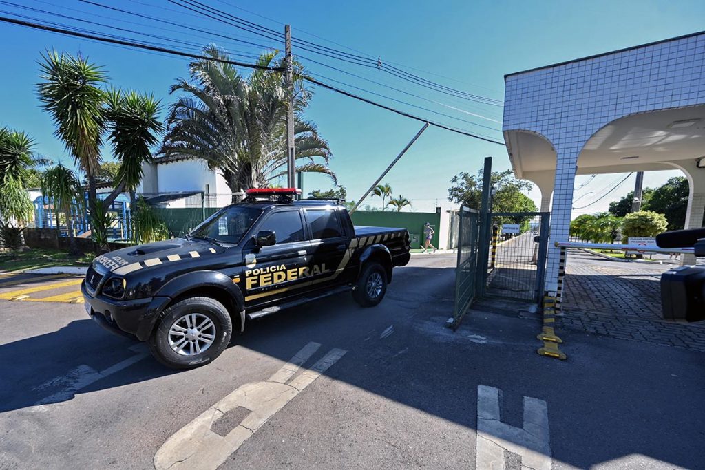 Allanaron la casa de Bolsonaro y detuvieron a seis excolaboradores 1 Allanaron la casa de Bolsonaro y detuvieron a seis excolaboradores