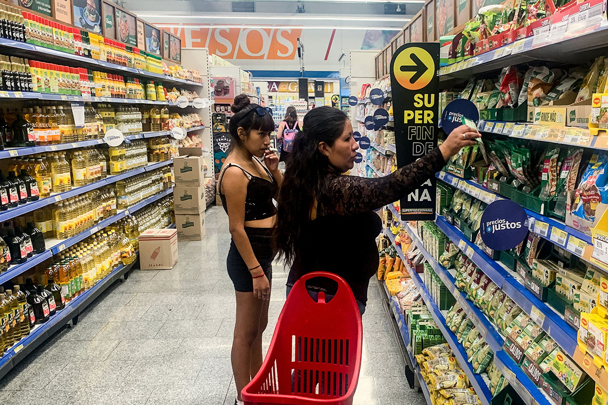 Los precios desaceleran su suba, pero el mercado cree que la inflación aumentará